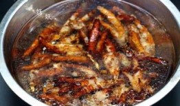 爆料虎皮凤爪视频播放,视频播放引热议！